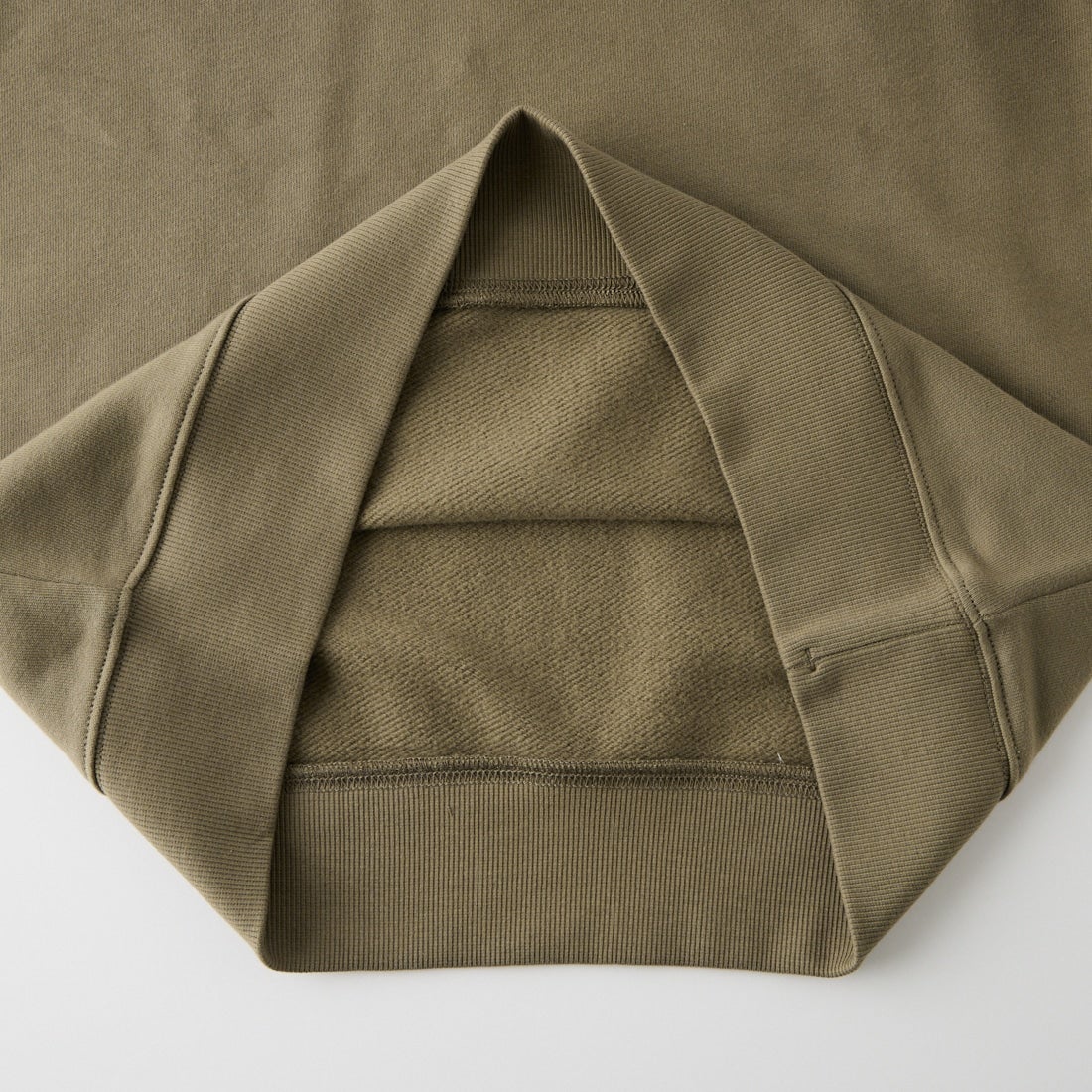 C.P.COMPANY [シーピーカンパニー] 起毛フリース レンズ クルーネックスウェットシャツ [21CMSS713A] 356 FALLEN