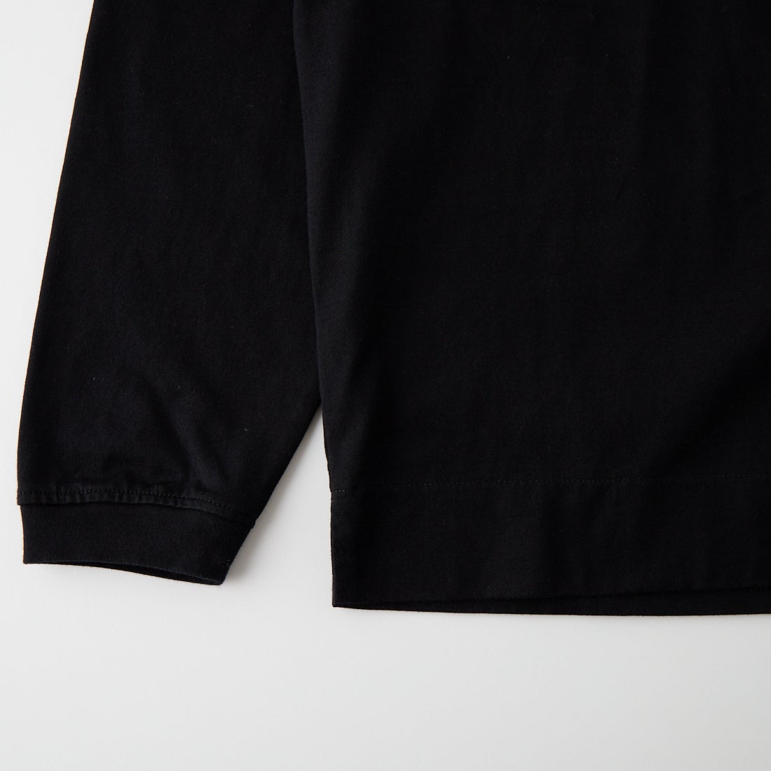C.P.COMPANY [シーピーカンパニー] 30/2 シルケット天竺 ツイスト レンズTシャツ [21CMTS100A] 999 BLACK