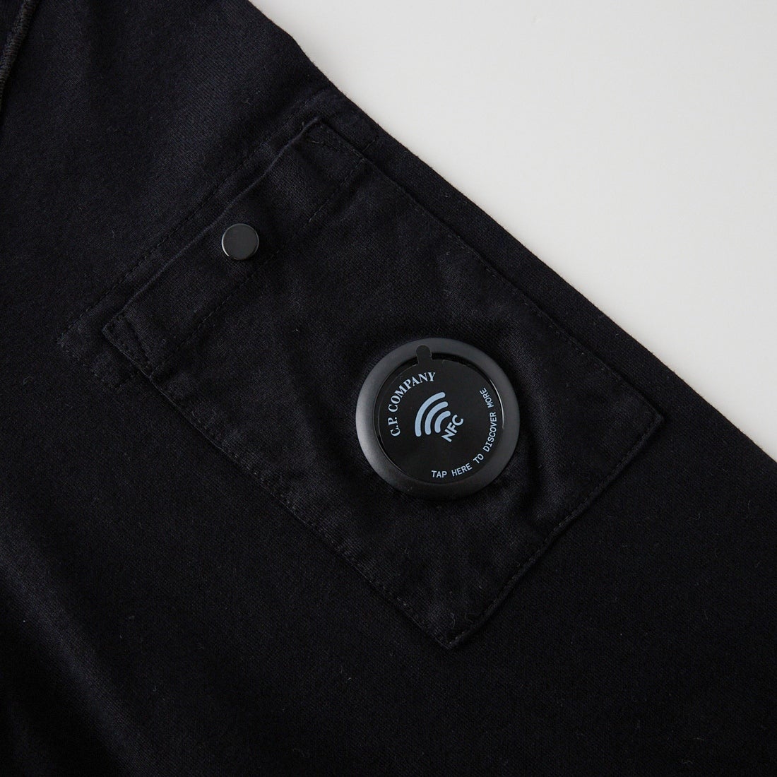 C.P.COMPANY [シーピーカンパニー] 30/2 シルケット天竺 ツイスト レンズTシャツ [21CMTS100A] 999 BLACK