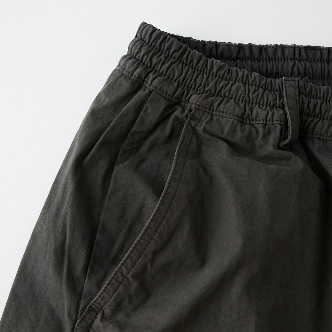 C.P.COMPANY [シーピーカンパニー] マイクロレップス ボクシー レンズカーゴパンツ [21CMPA116A] 985 RAVEN