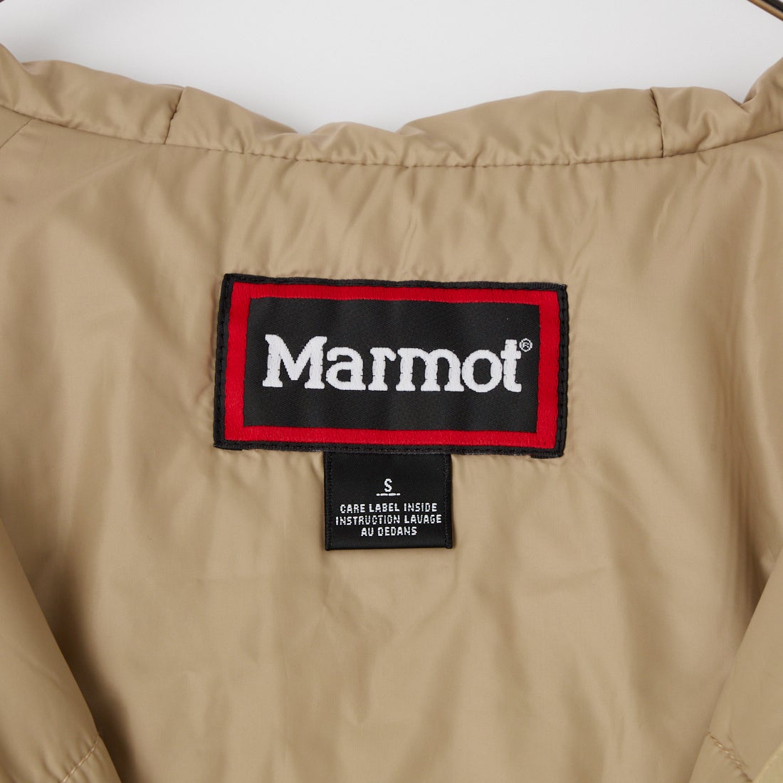 Marmot [マーモット] 別注 プリマロフト 中綿入りフードジャケット [MTFW26UJK348IN-JF] BEIGE