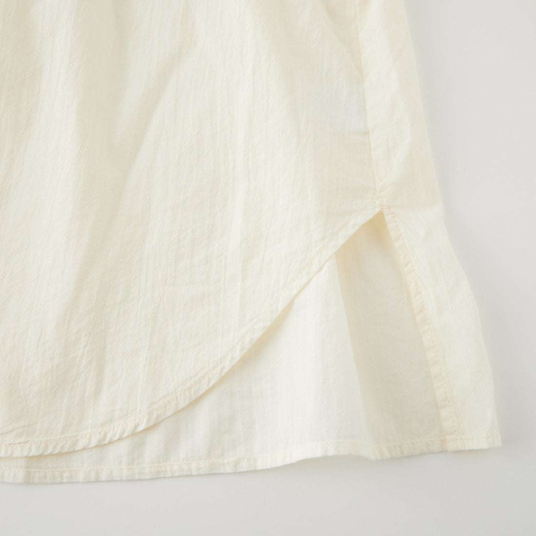 tumugu: [ツムグ] ふわふわコットン チュニックシャツ [TB26302] 06 KINARI