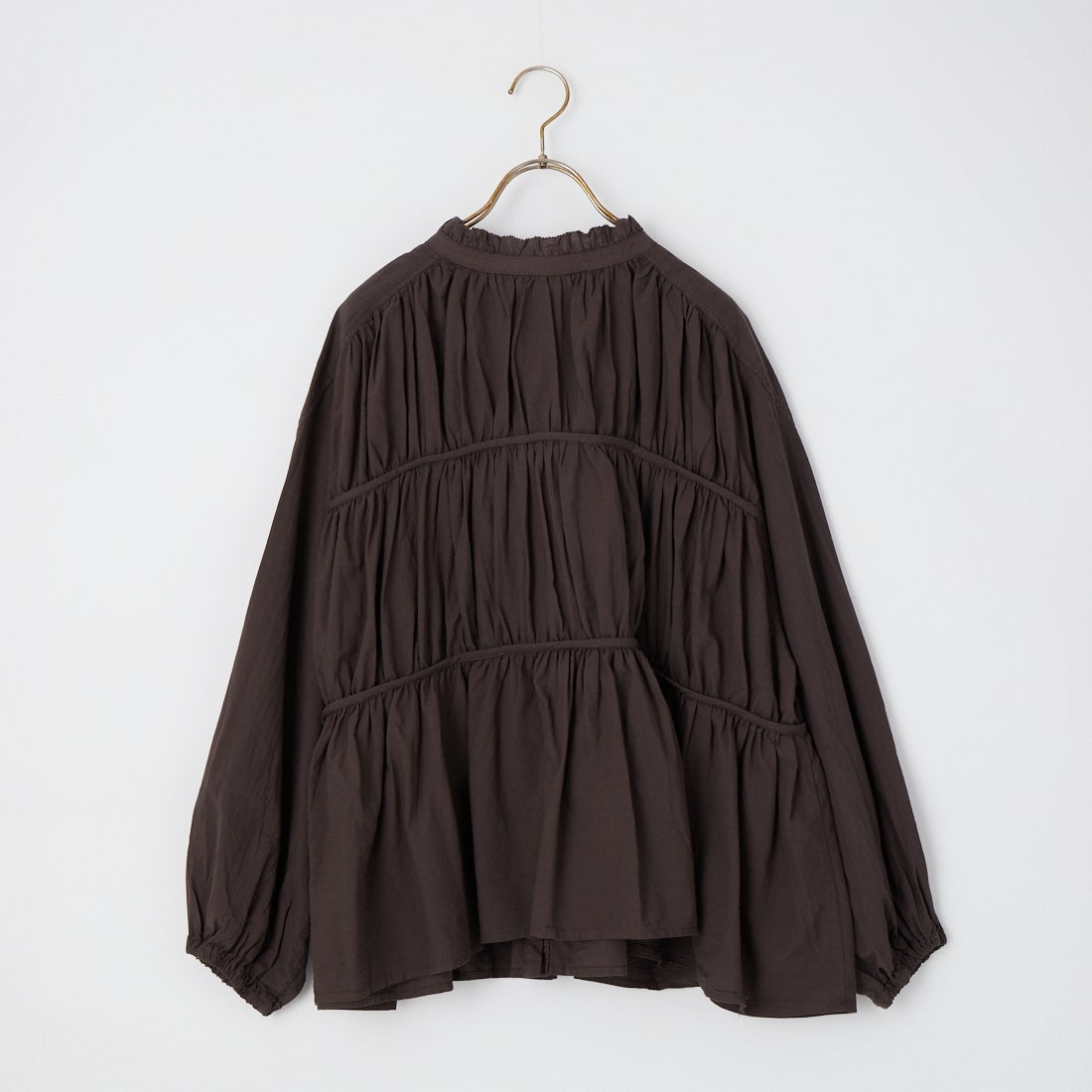 tumugu: [ツムグ] ふわふわコットン 2WAYギャザーブラウス [TB26301] 16 BROWN