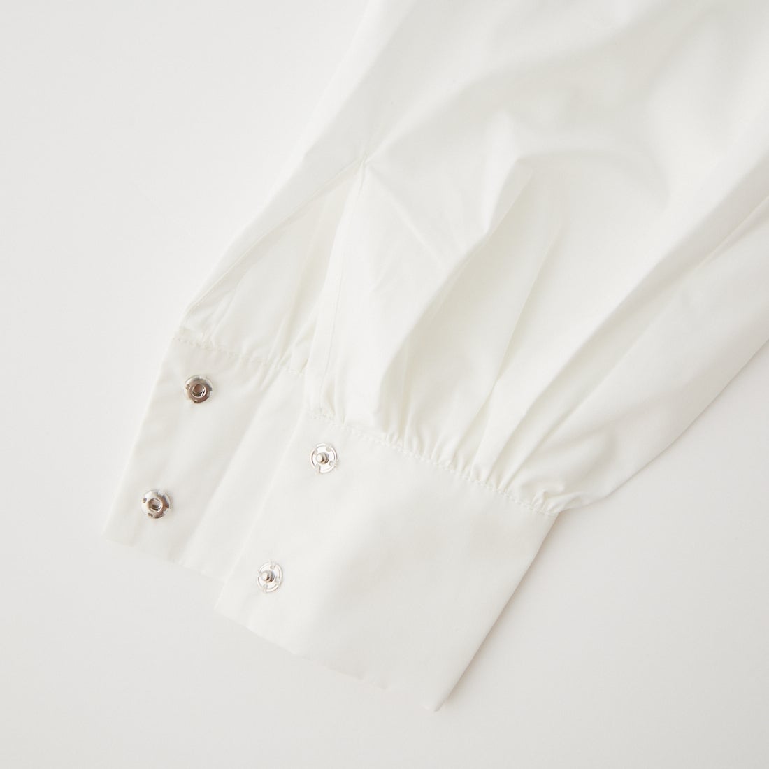 TORRAZZO DONNA [トラッゾドンナ] ビジューギャザーブラウス [6269-513] 05 WHITE