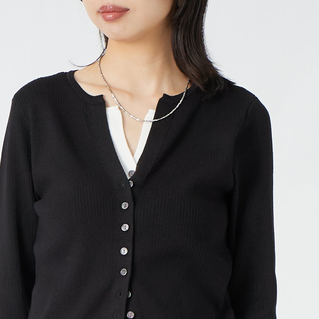 TORRAZZO DONNA [トラッゾドンナ] レイヤードバイカラートップス [6268-450] 19 BLACK &&モデル身長：162cm 着用サイズ：F&&