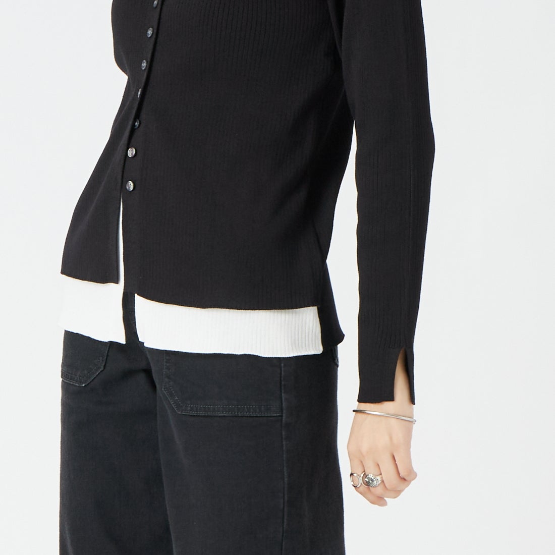 TORRAZZO DONNA [トラッゾドンナ] レイヤードバイカラートップス [6268-450] 19 BLACK &&モデル身長：162cm 着用サイズ：F&&