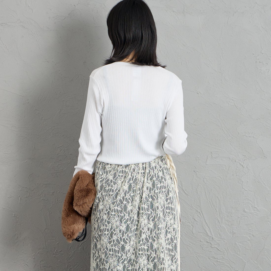 GICIPI [ジチピ] ORIGANO/オリーガノ ヘンリーネック長袖Tシャツ [2622A] BIANCO &&モデル身長：162cm 着用サイズ：1&&