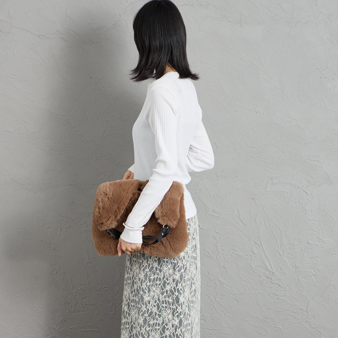 GICIPI [ジチピ] ORIGANO/オリーガノ ヘンリーネック長袖Tシャツ [2622A] BIANCO &&モデル身長：162cm 着用サイズ：1&&