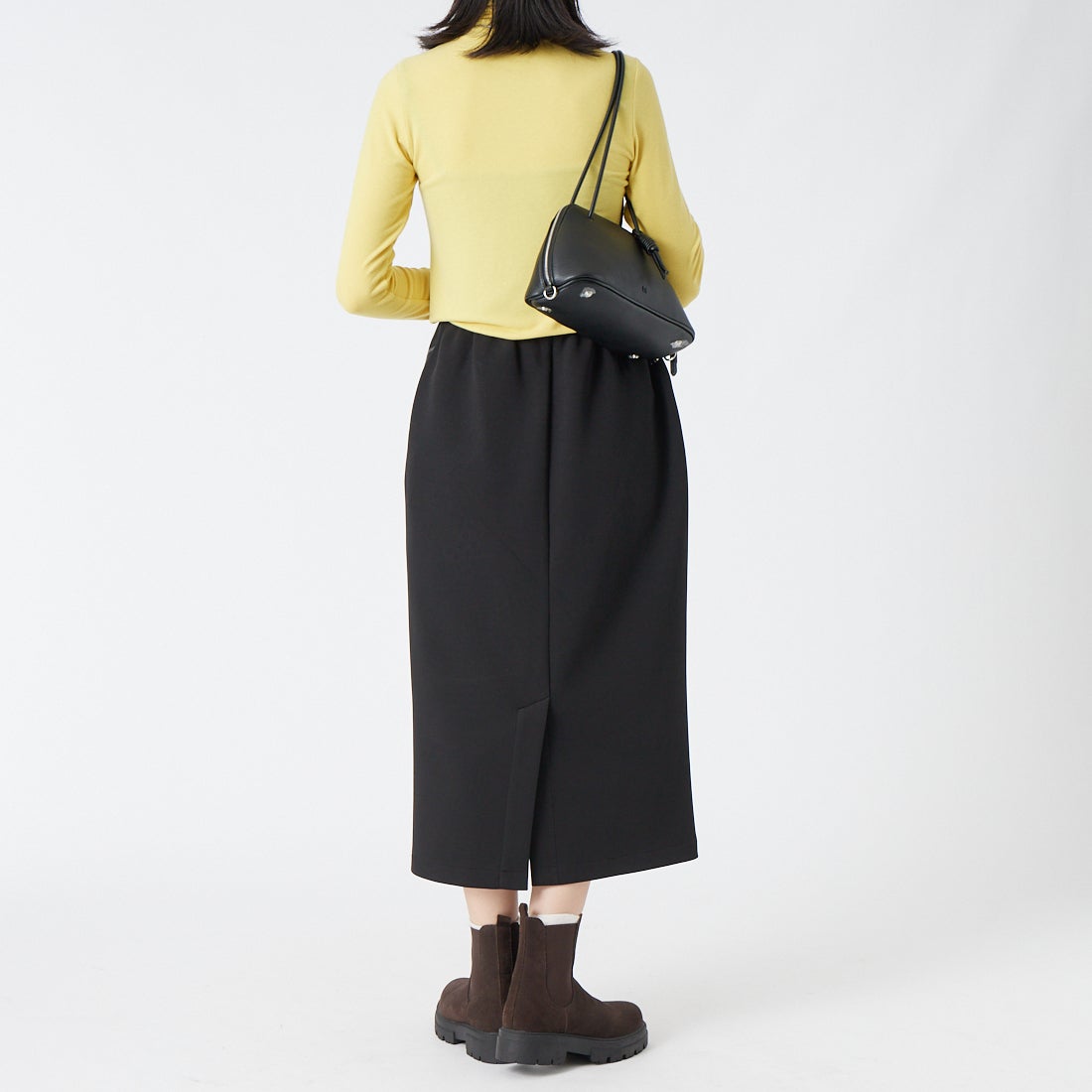 CHIGNON [シニヨン] カットソーコンビ フェイクレザースカート [2864-043KK] BLACK &&モデル身長：162cm 着用サイズ：36&&