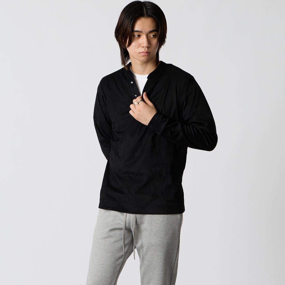1PIU1UGUALE3 RELAX [ウノ ピゥ ウノ ウグァーレ トレ] スウェードタッチ ヘンリーネックロングTシャツ [UST-26120] SN70 BROWN