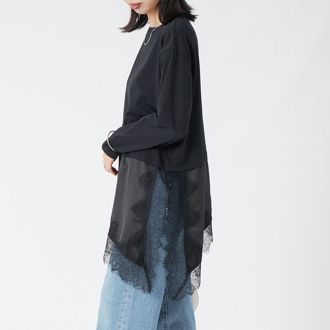 Maison de L'allure [メゾン ドゥ ラリュール] レースドッキングプルオーバー [M26332012] 09 BLACK &&モデル身長：162cm 着用サイズ：F&&