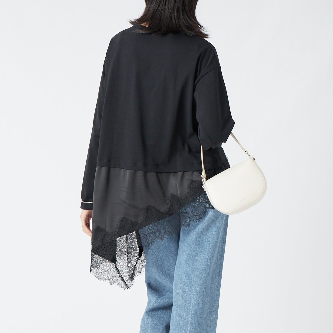 Maison de L'allure [メゾン ドゥ ラリュール] レースドッキングプルオーバー [M26332012] 09 BLACK &&モデル身長：162cm 着用サイズ：F&&
