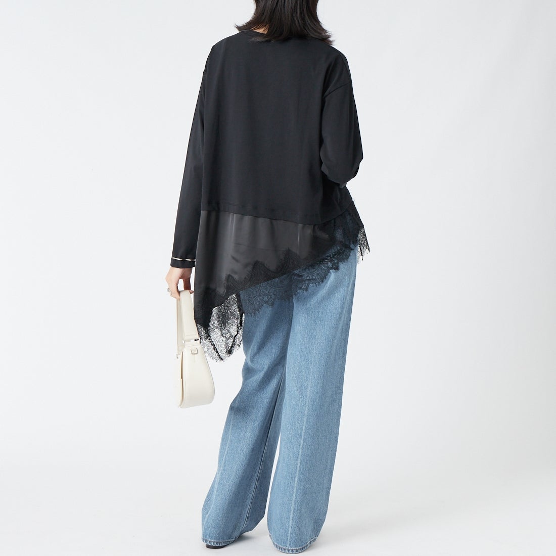 Maison de L'allure [メゾン ドゥ ラリュール] レースドッキングプルオーバー [M26332012] 09 BLACK &&モデル身長：162cm 着用サイズ：F&&