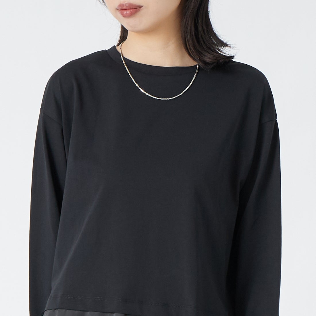 Maison de L'allure [メゾン ドゥ ラリュール] レースドッキングプルオーバー [M26332012] 09 BLACK &&モデル身長：162cm 着用サイズ：F&&