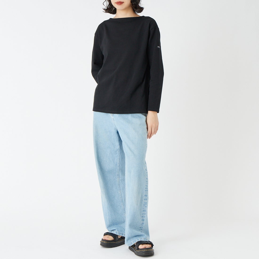 ST.JAMES [セントジェームス] バスクロングスリーブTシャツ [OUESSANT-UA] NOIR &&モデル身長：162cm 着用サイズ：3&&