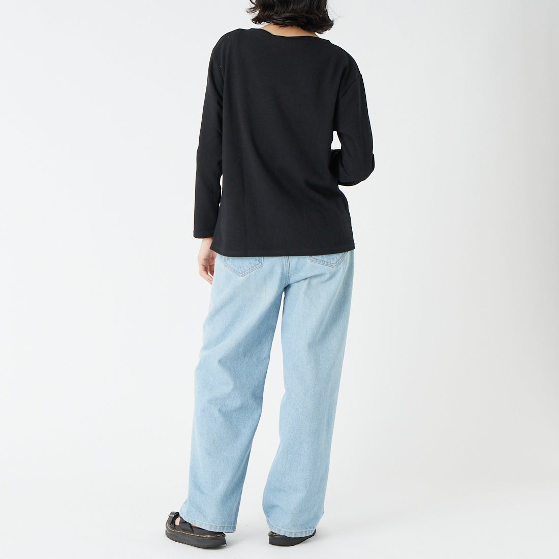 ST.JAMES [セントジェームス] バスクロングスリーブTシャツ [OUESSANT-UA] NOIR &&モデル身長：162cm 着用サイズ：3&&