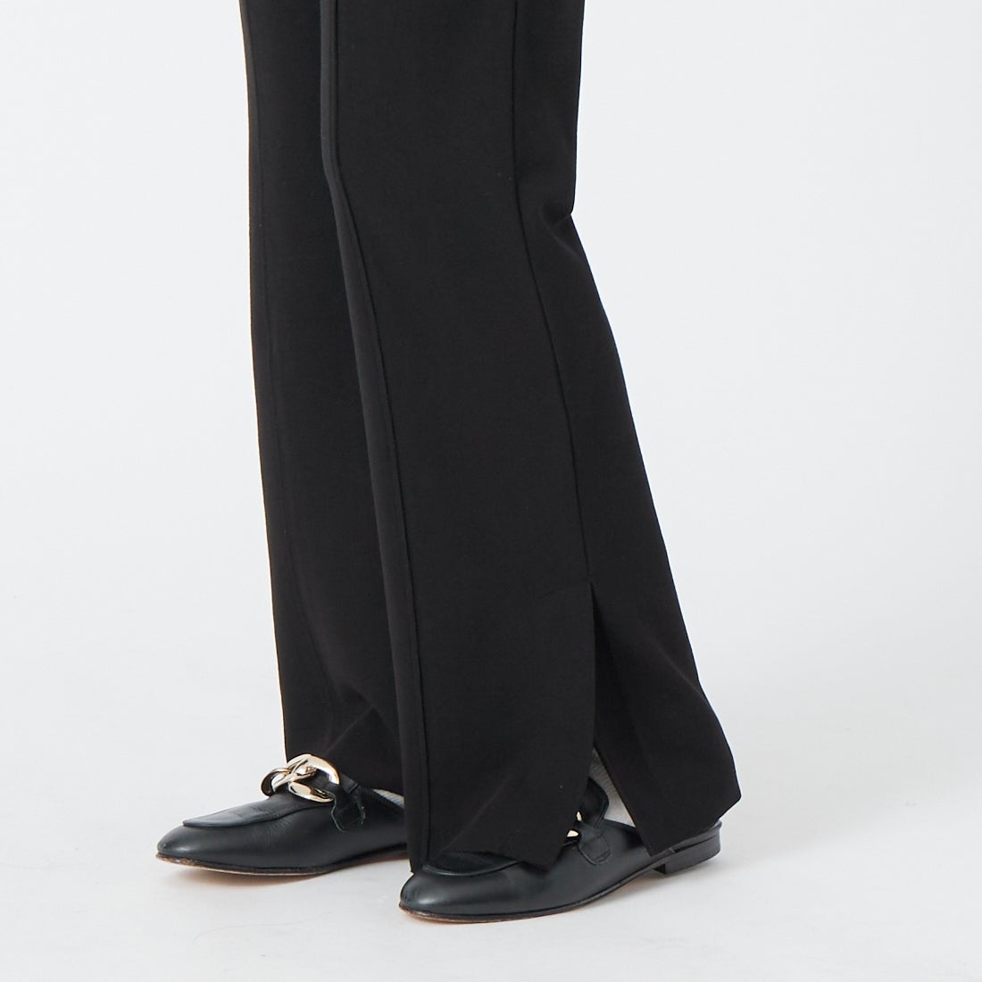 CHIGNON [シニヨン] ソフトリブフレアパンツ [3861-069-3GL] BLACK &&モデル身長：162cm 着用サイズ：38&&