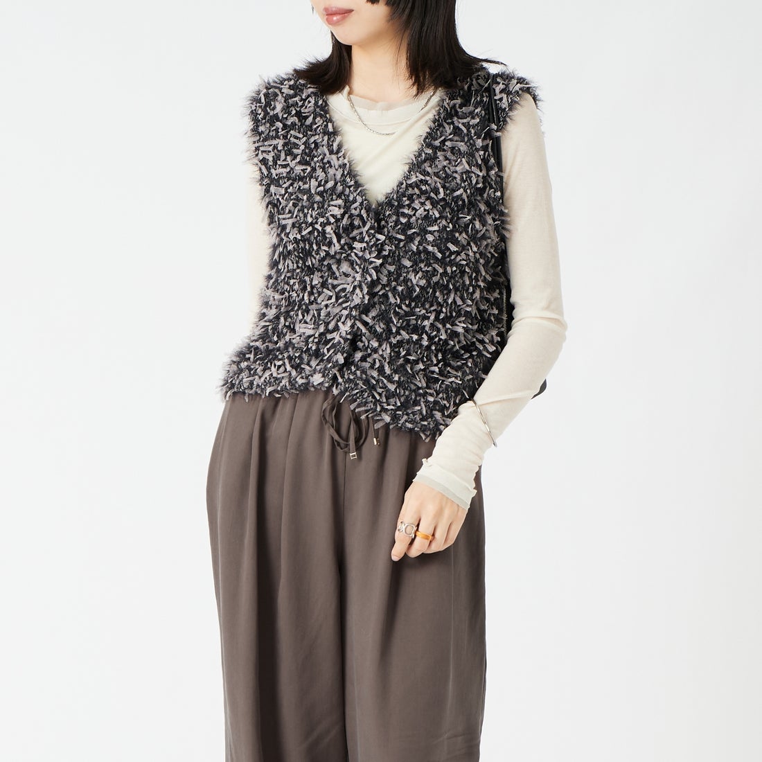 TORRAZZO DONNA [トラッゾドンナ] ファンシーヤーンニットビスチェ [6269-565] 13 GRY MIX &&モデル身長：162cm 着用サイズ：F&&