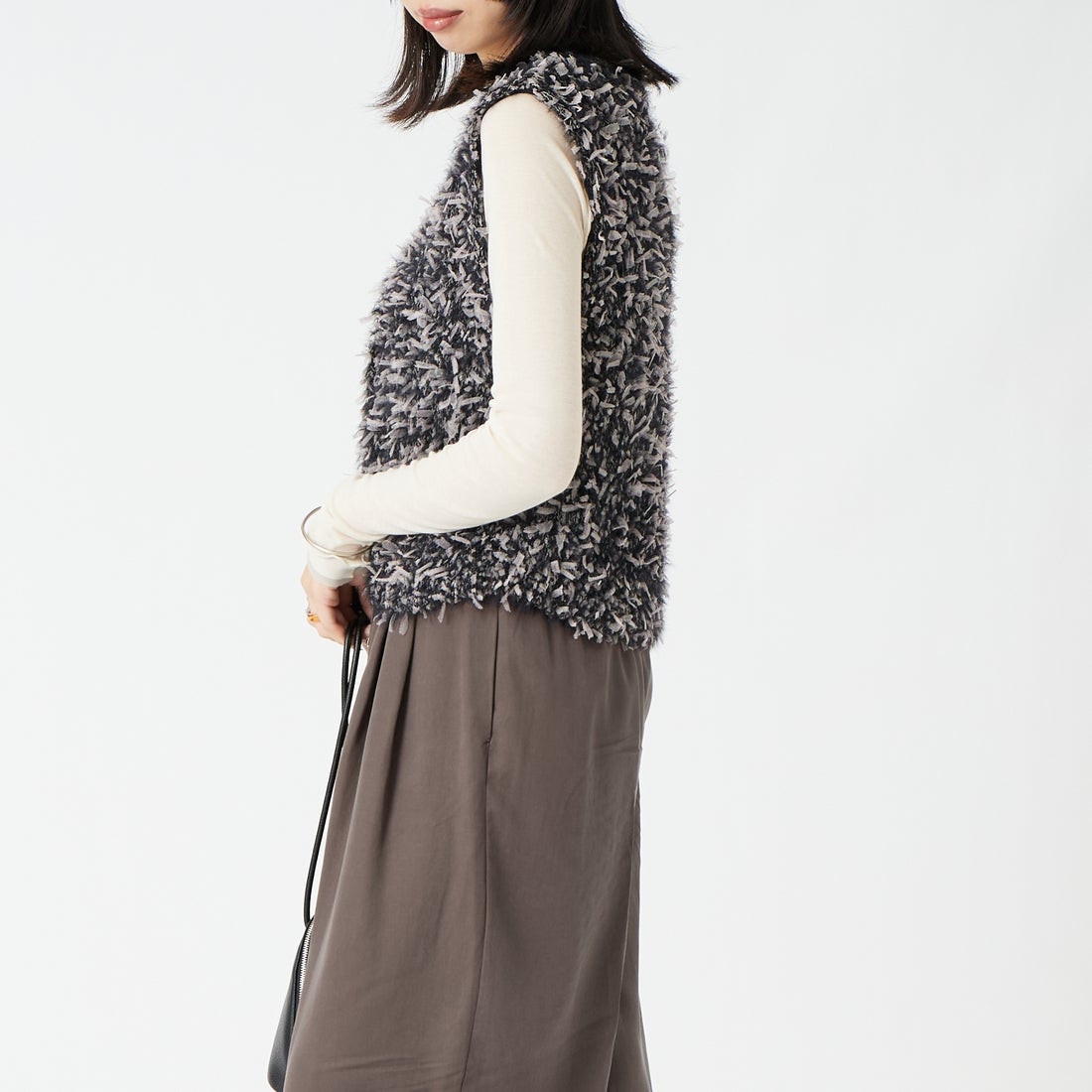 TORRAZZO DONNA [トラッゾドンナ] ファンシーヤーンニットビスチェ [6269-565] 13 GRY MIX &&モデル身長：162cm 着用サイズ：F&&