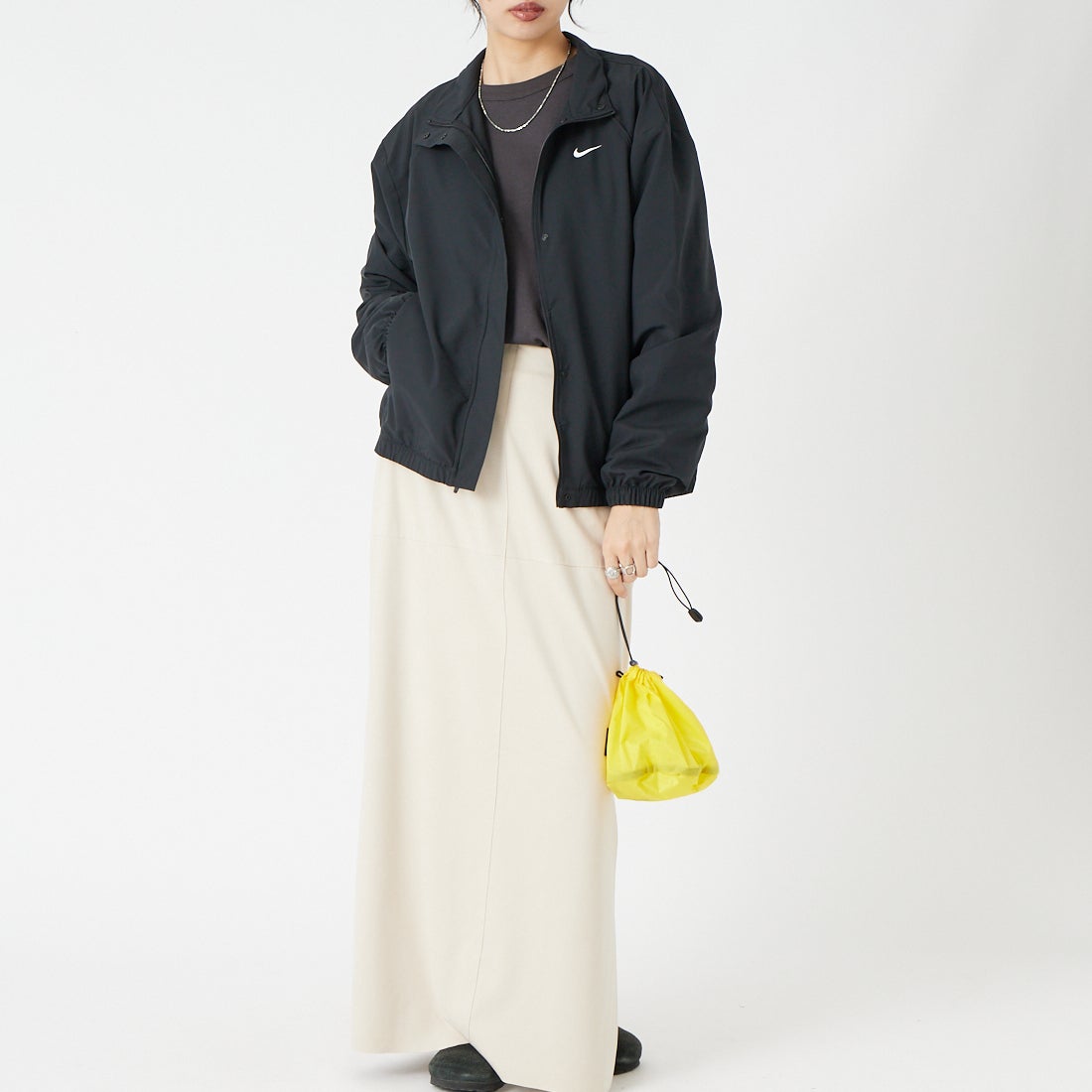 NIKE [ナイキ] ワン ウィメンズ ドライフィット ウーブン ジャケット [IB8984] 010ﾌﾞﾗｯｸ &&モデル身長：162cm 着用サイズ：M&&
