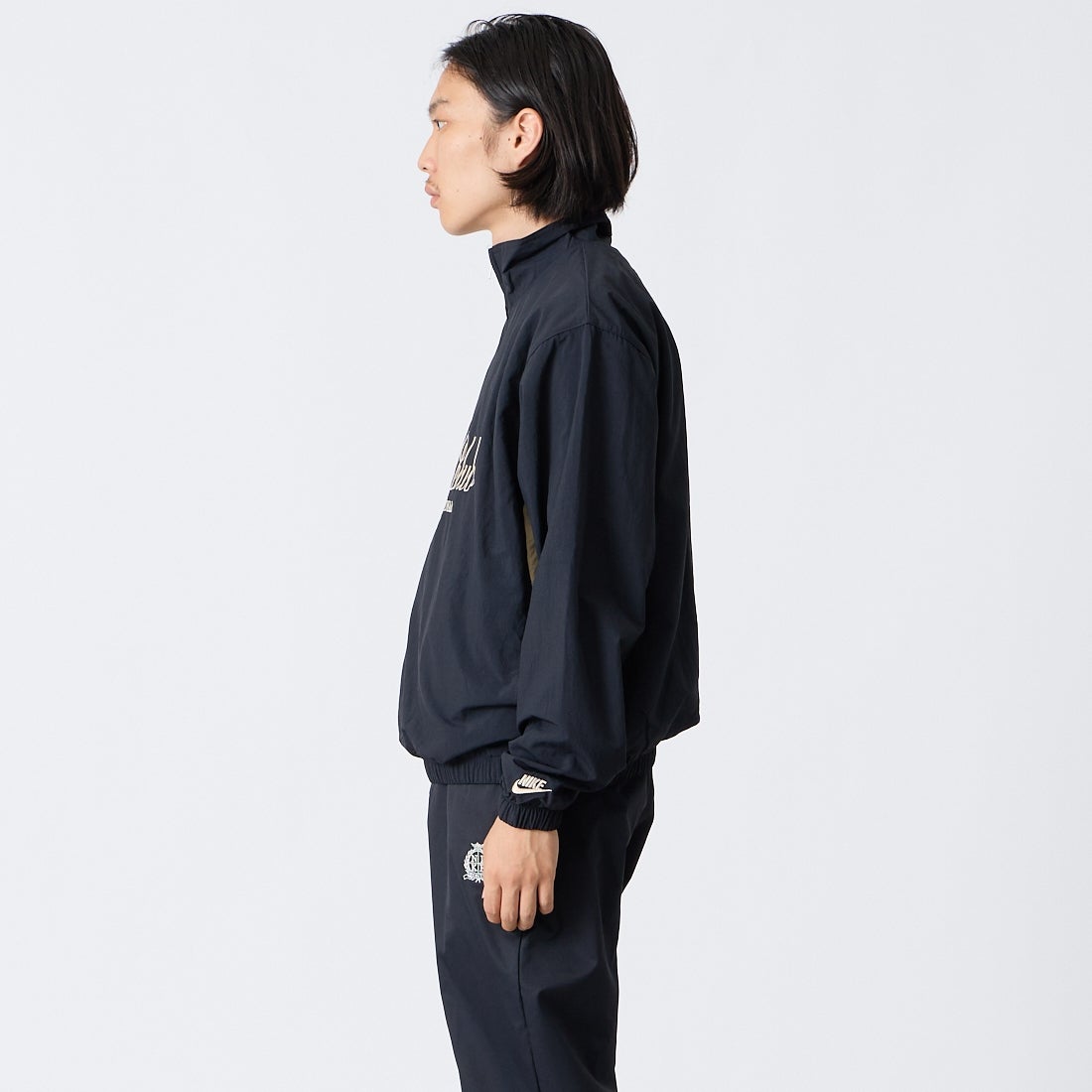 NIKE [ナイキ] クラブ メンズ ハーフジップ ジャケット [IO4161] 010 BLACK &&モデル身長：175cm 着用サイズ：M&&