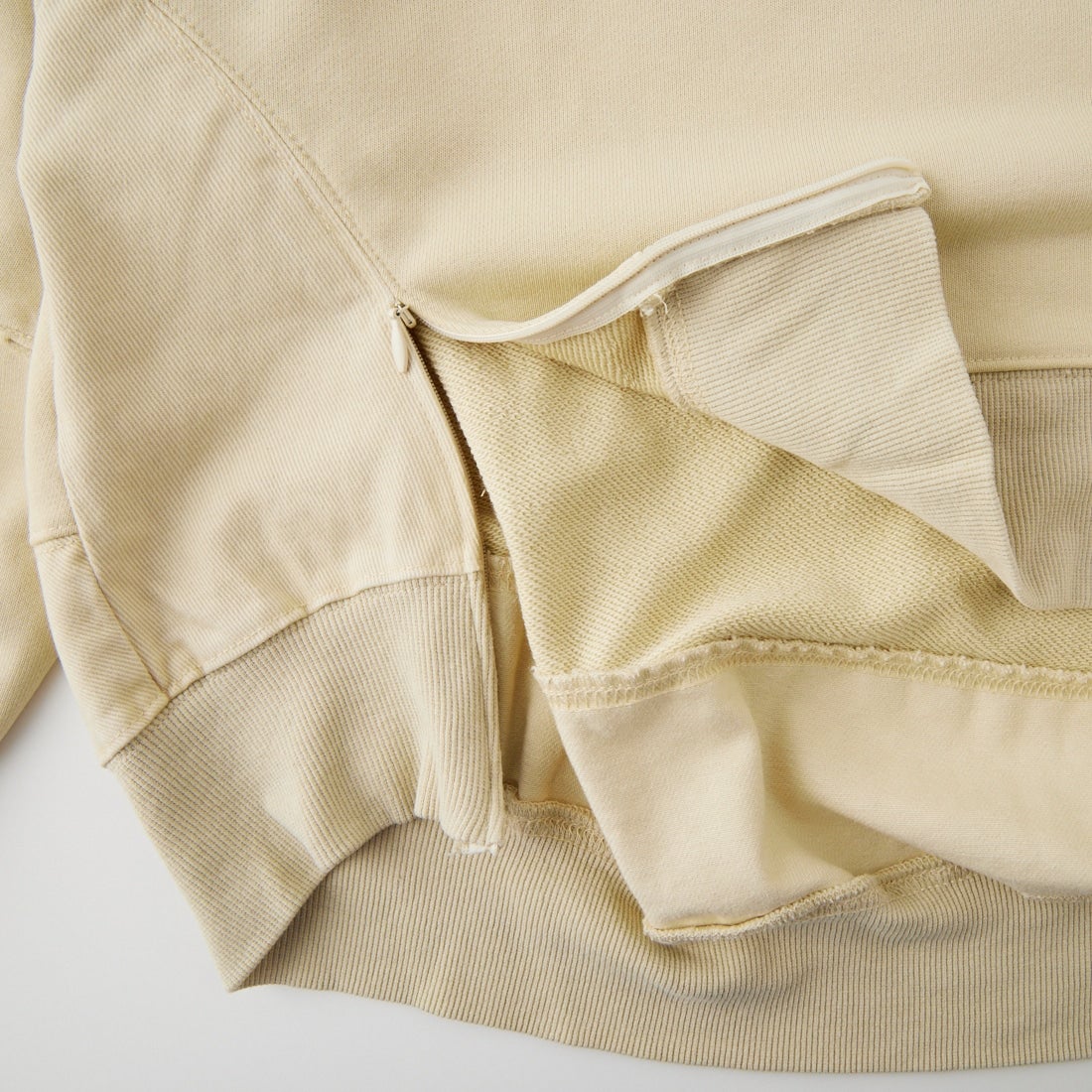 WHYTO. [ホワイト] コンビネーション スウェットシャツ [WHT26FBL4099] OFFBEIGE