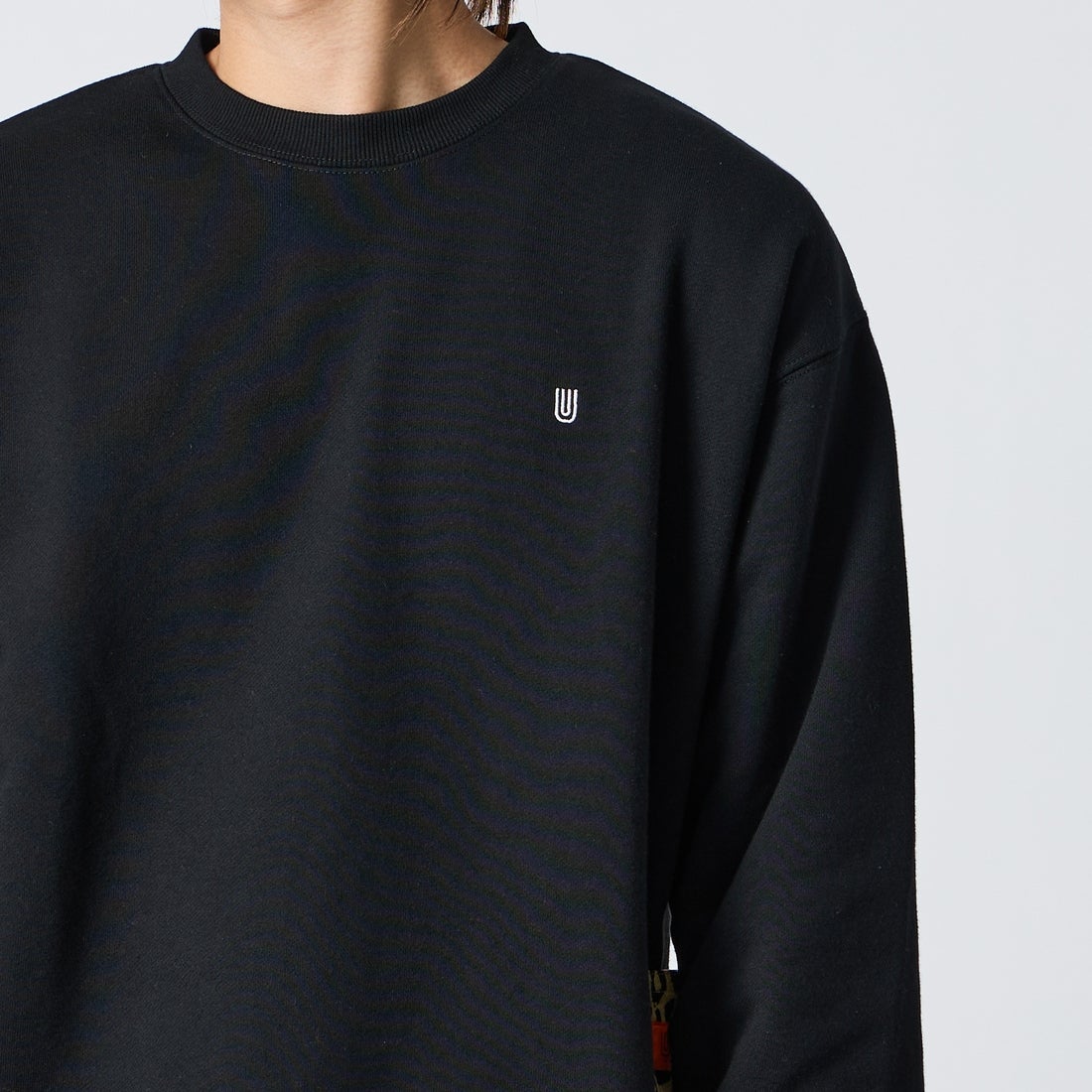 UNIVERSAL OVERALL [ユニバーサルオーバーオール] 別注 レオパードポケット カバーオールスウェット [U2631226IN-JF] BLACK &&モデル身長：177cm 着用サイズ：L&&