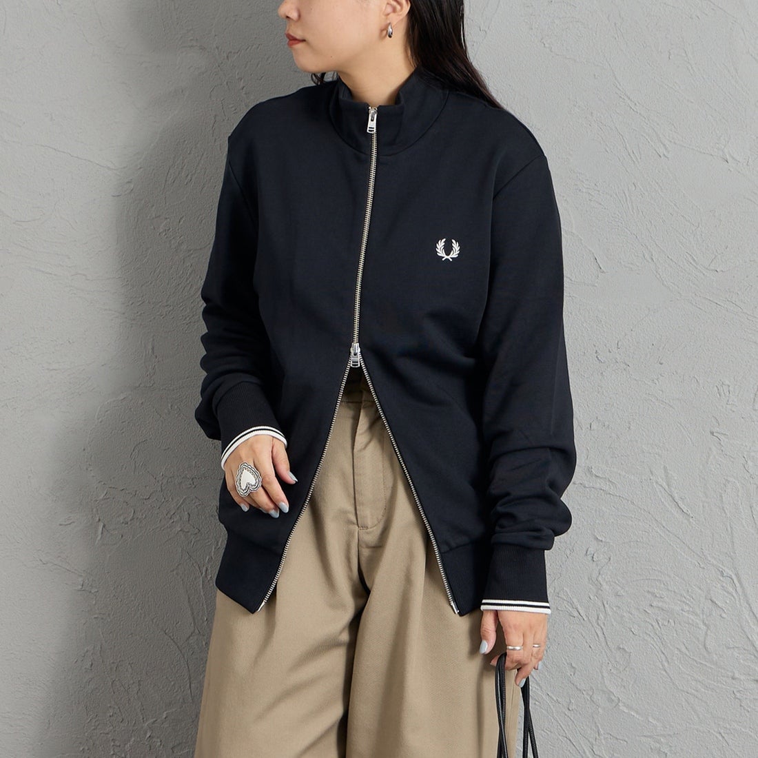 102 BLACK&&モデル身長：156cm 着用サイズ：S&&