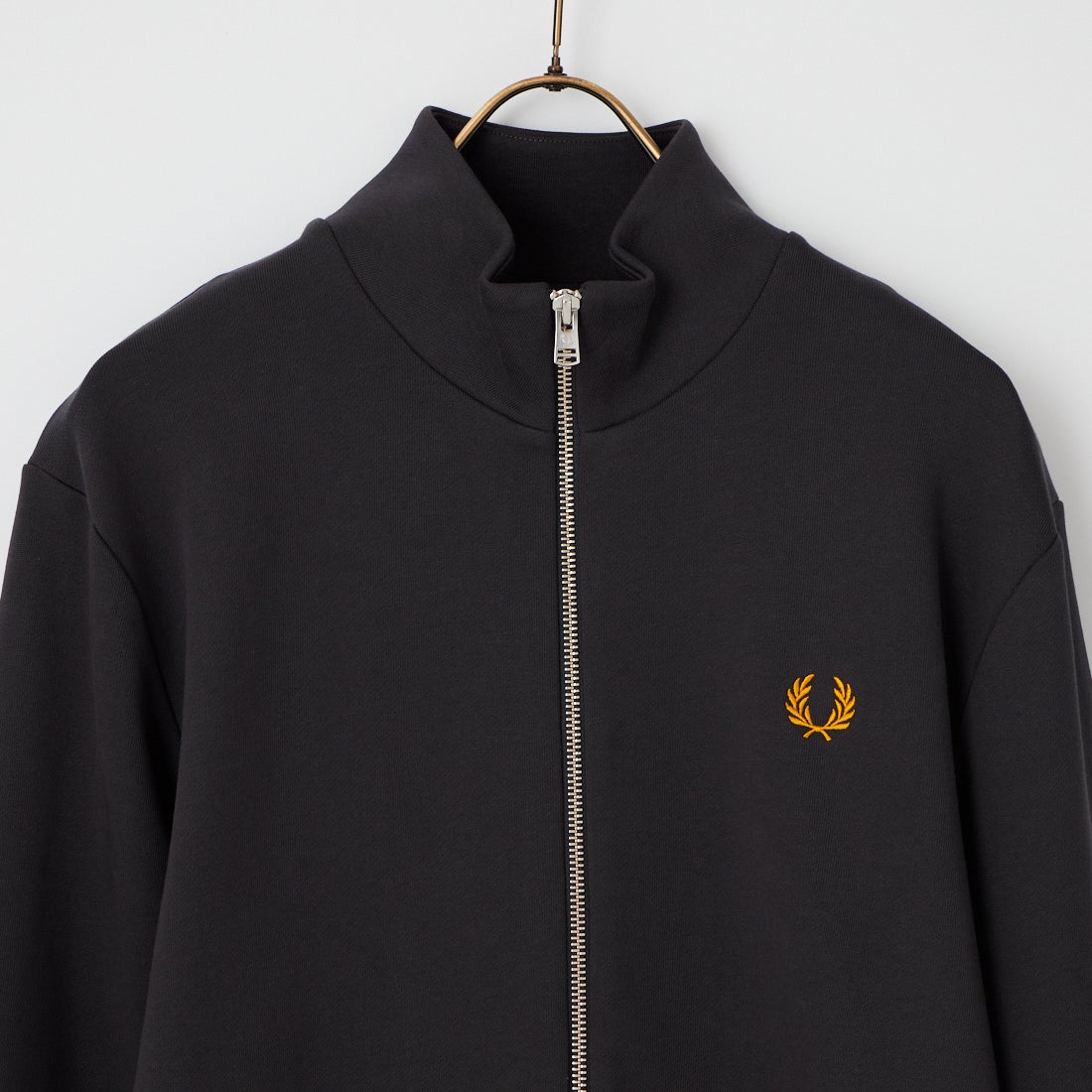 FRED PERRY [フレッドペリー] ロゴ刺繍ジップスルースウェットシャツ [J3340] 61C ANCHOR