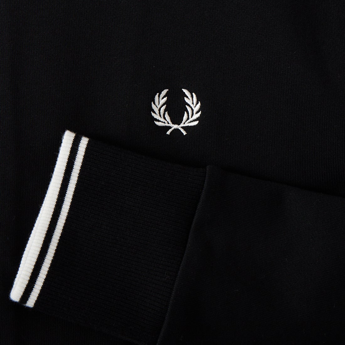 FRED PERRY [フレッドペリー] ロゴ刺繍ジップスルースウェットシャツ [J3340] 102 BLACK
