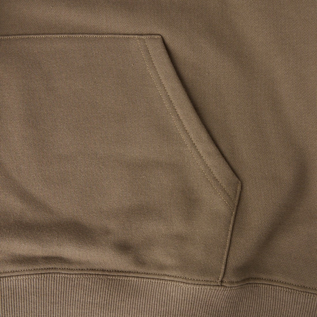 UNIVERSAL OVERALL [ユニバーサルオーバーオール] 別注 ワンポイントロゴ刺繍 スウェットパーカー [U2631230IN-JF] BEIGE