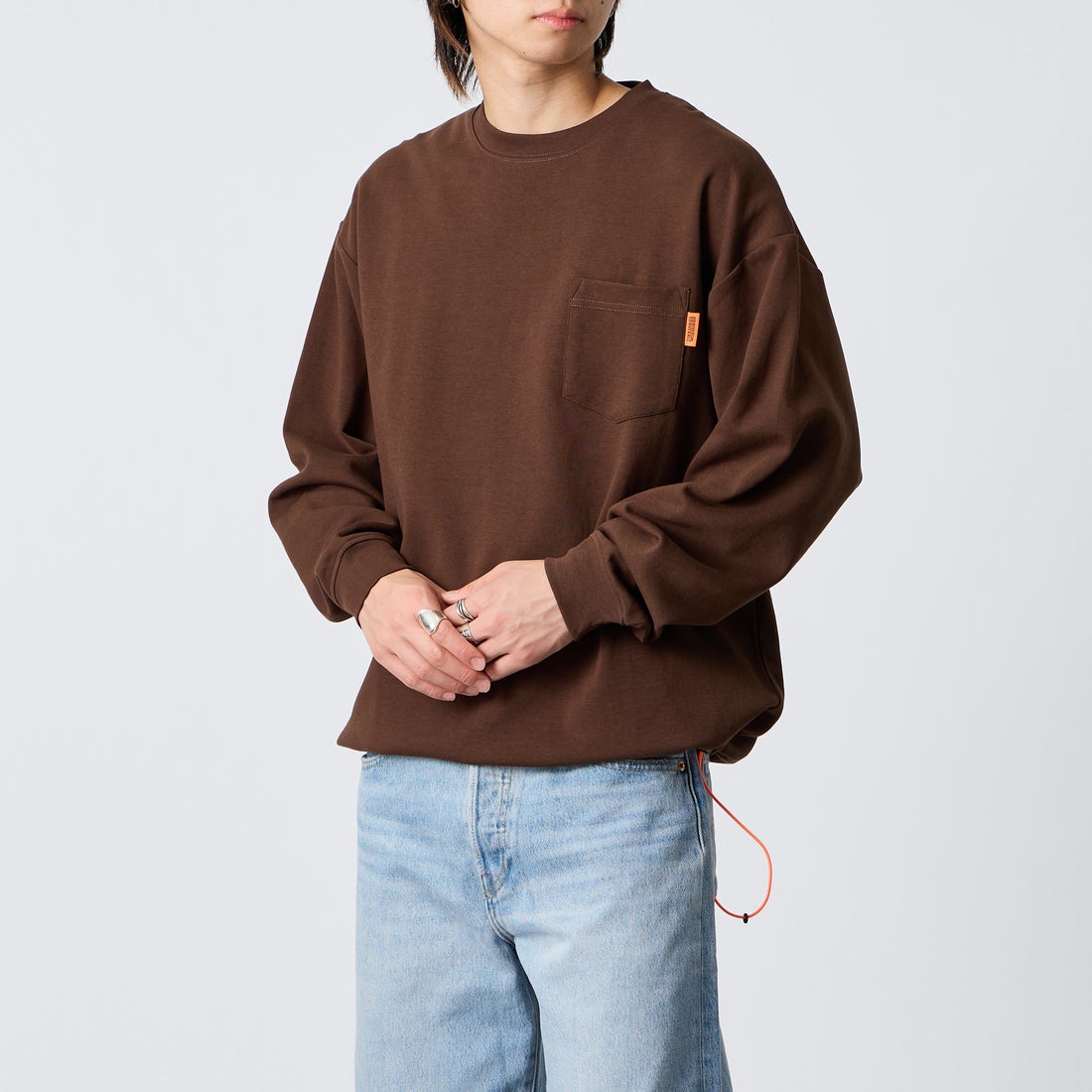 BROWN&&モデル身長：177cm 着用サイズ：L&&