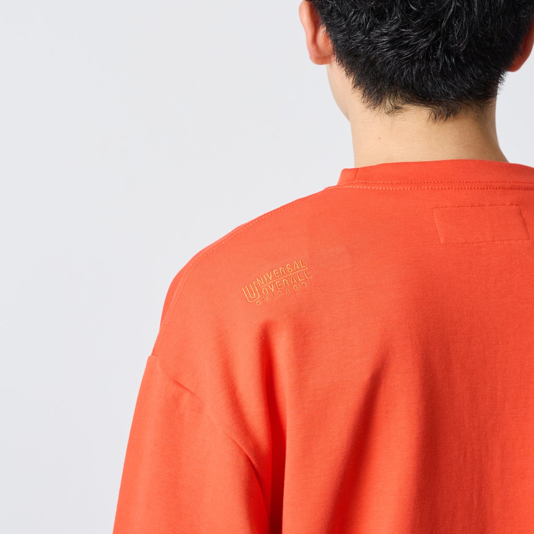 UNIVERSAL OVERALL [ユニバーサルオーバーオール] 別注 ドローコード付き ポンチロングスリーブTシャツ [U2633230IN-JF] ORANGE &&モデル身長：168cm 着用サイズ：L&&