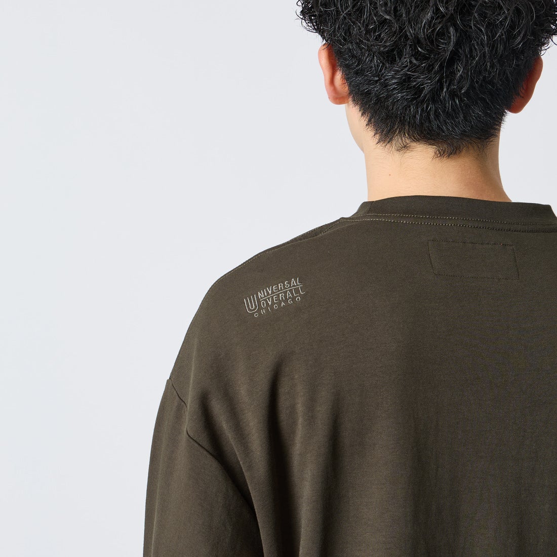 UNIVERSAL OVERALL [ユニバーサルオーバーオール] 別注 ドローコード付き ポンチロングスリーブTシャツ [U2633230IN-JF] CHARCOAL &&モデル身長：168cm 着用サイズ：L&&