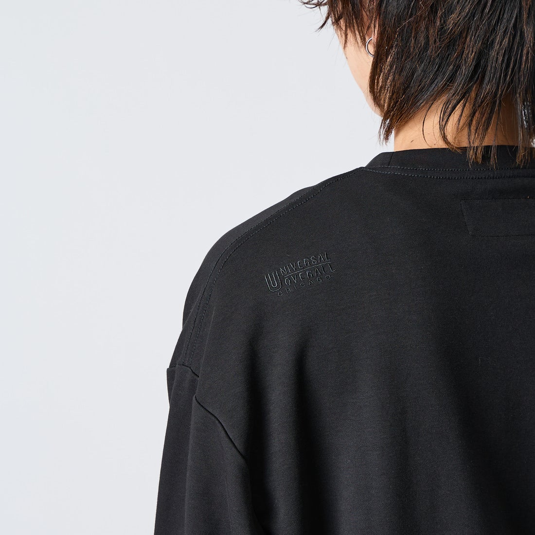 UNIVERSAL OVERALL [ユニバーサルオーバーオール] 別注 ドローコード付き ポンチロングスリーブTシャツ [U2633230IN-JF] BLACK &&モデル身長：177cm 着用サイズ：L&&