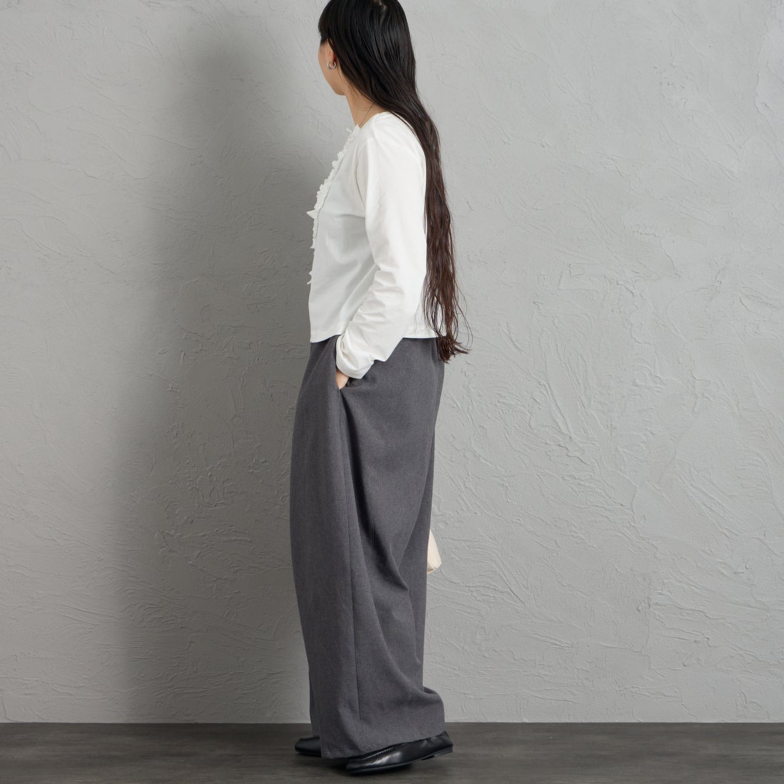 mizuiro ind [ミズイロインド] フリル プルオーバーTシャツ [3-210074] 11 OFF WHI &&モデル身長：156cm 着用サイズ：F&&