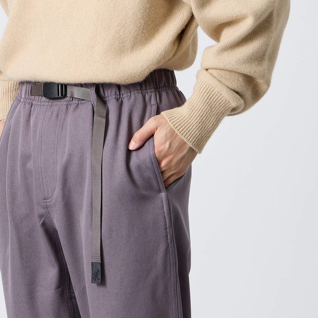 GRAMiCCi [グラミチ] 別注 ウールライク エブリデイパンツ [GMP6-F1011-JF] GRAY &&モデル身長：168cm 着用サイズ：L&&