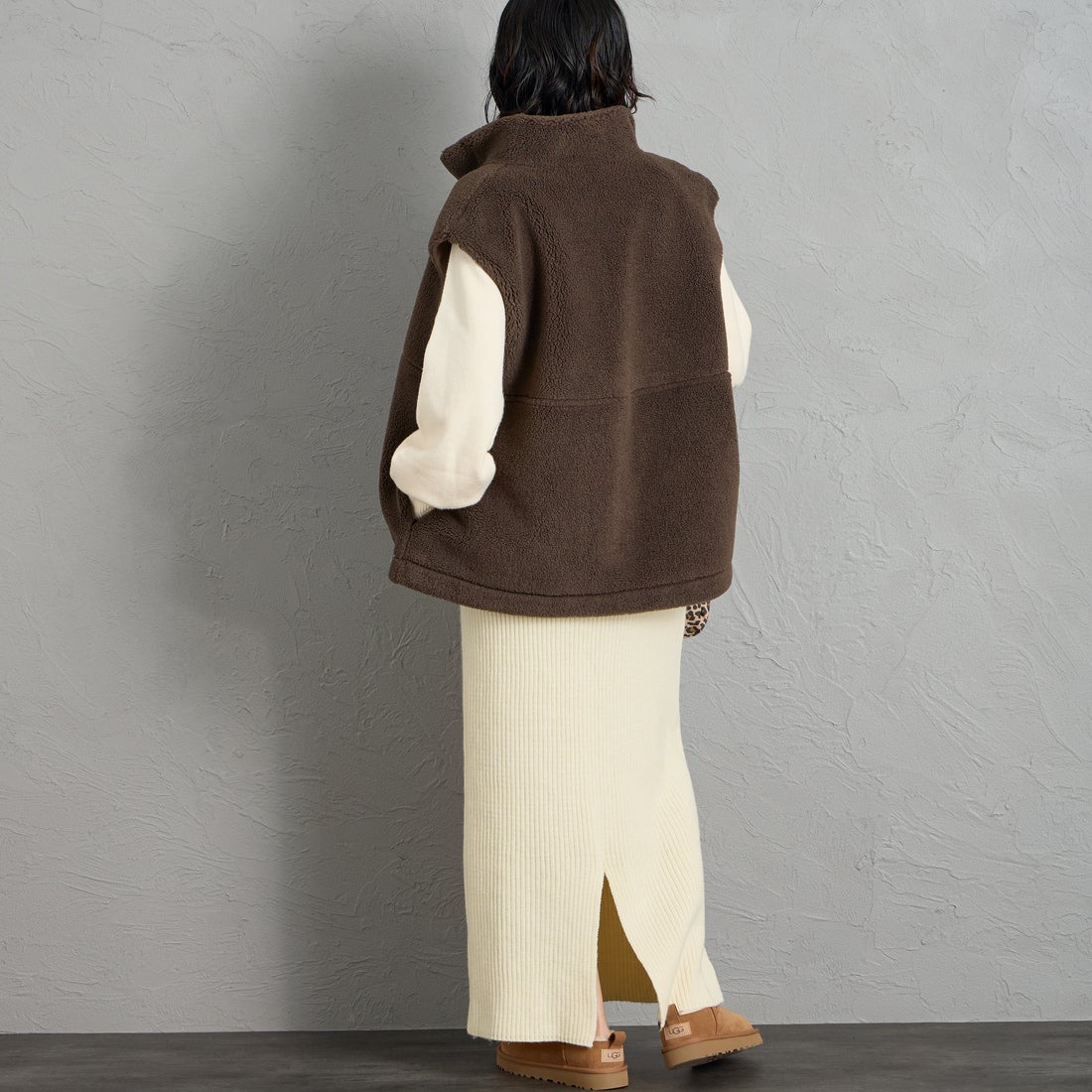 MICA&DEAL [マイカアンドディール] ダブルジップ ボアベスト [0126306061] BROWN &&モデル身長：160cm 着用サイズ：F&&