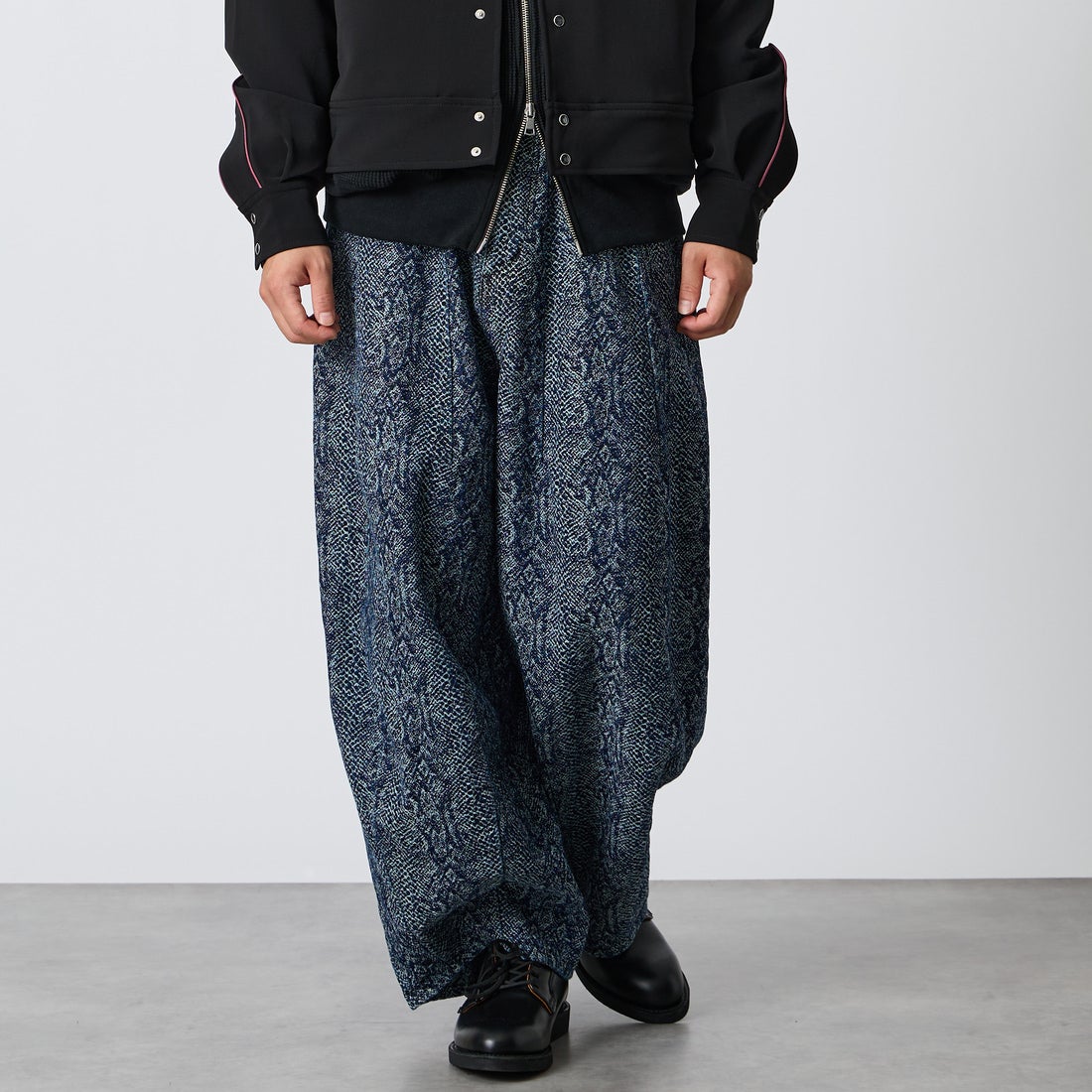 A INDIGO&&モデル身長：175cm 着用サイズ：XS&&
