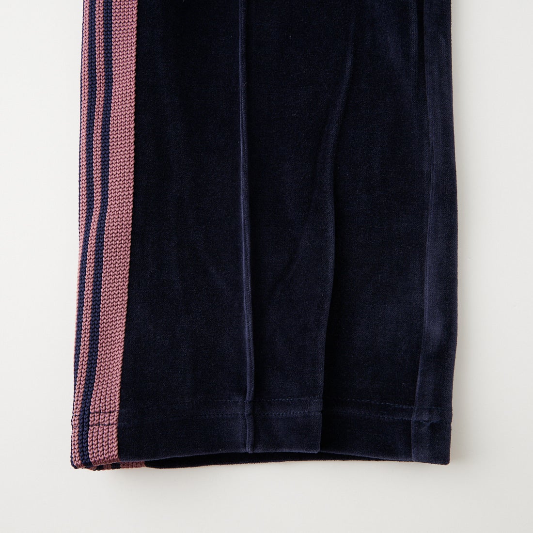 Needles [ニードルズ] ベロアナロートラックパンツ [TY360] B NAVY