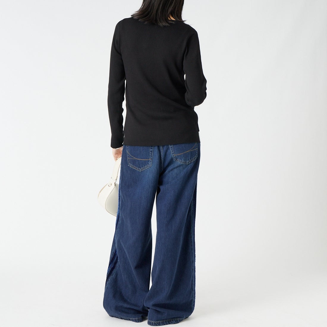 SOMETHING [サムシング] ドレープライン デニムパンツ [SA1128] 140 BLUE &&モデル身長：162cm 着用サイズ：S&&