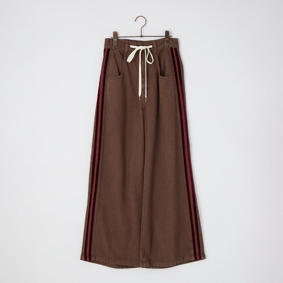 SOMETHING [サムシング] ドレープライン デニムパンツ [SA1128] 112 BROWN