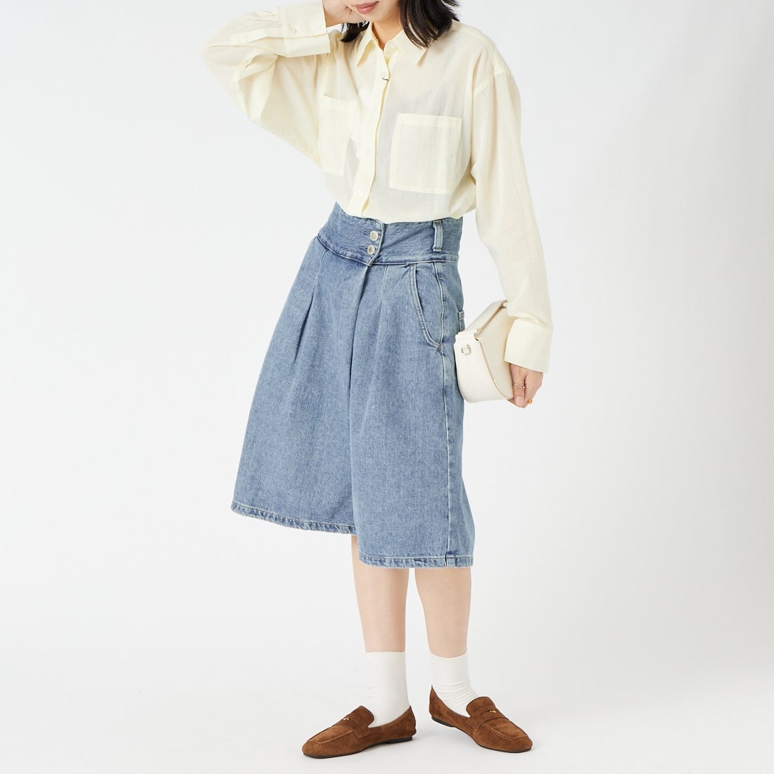 SOMETHING [サムシング] ラップデニムショーツ [SA1801] 94 L.BLUE &&モデル身長：162cm 着用サイズ：S&&