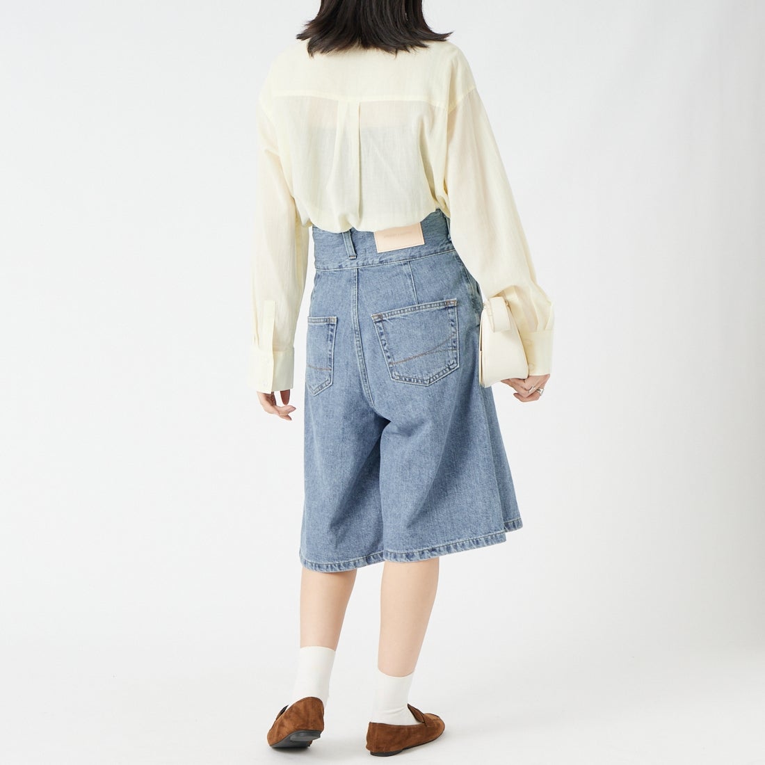SOMETHING [サムシング] ラップデニムショーツ [SA1801] 94 L.BLUE &&モデル身長：162cm 着用サイズ：S&&