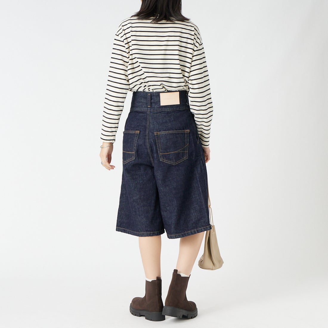 SOMETHING [サムシング] ラップデニムショーツ [SA1801] 00 O.W &&モデル身長：162cm 着用サイズ：S&&