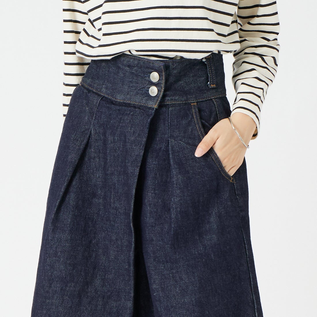 SOMETHING [サムシング] ラップデニムショーツ [SA1801] 00 O.W &&モデル身長：162cm 着用サイズ：S&&