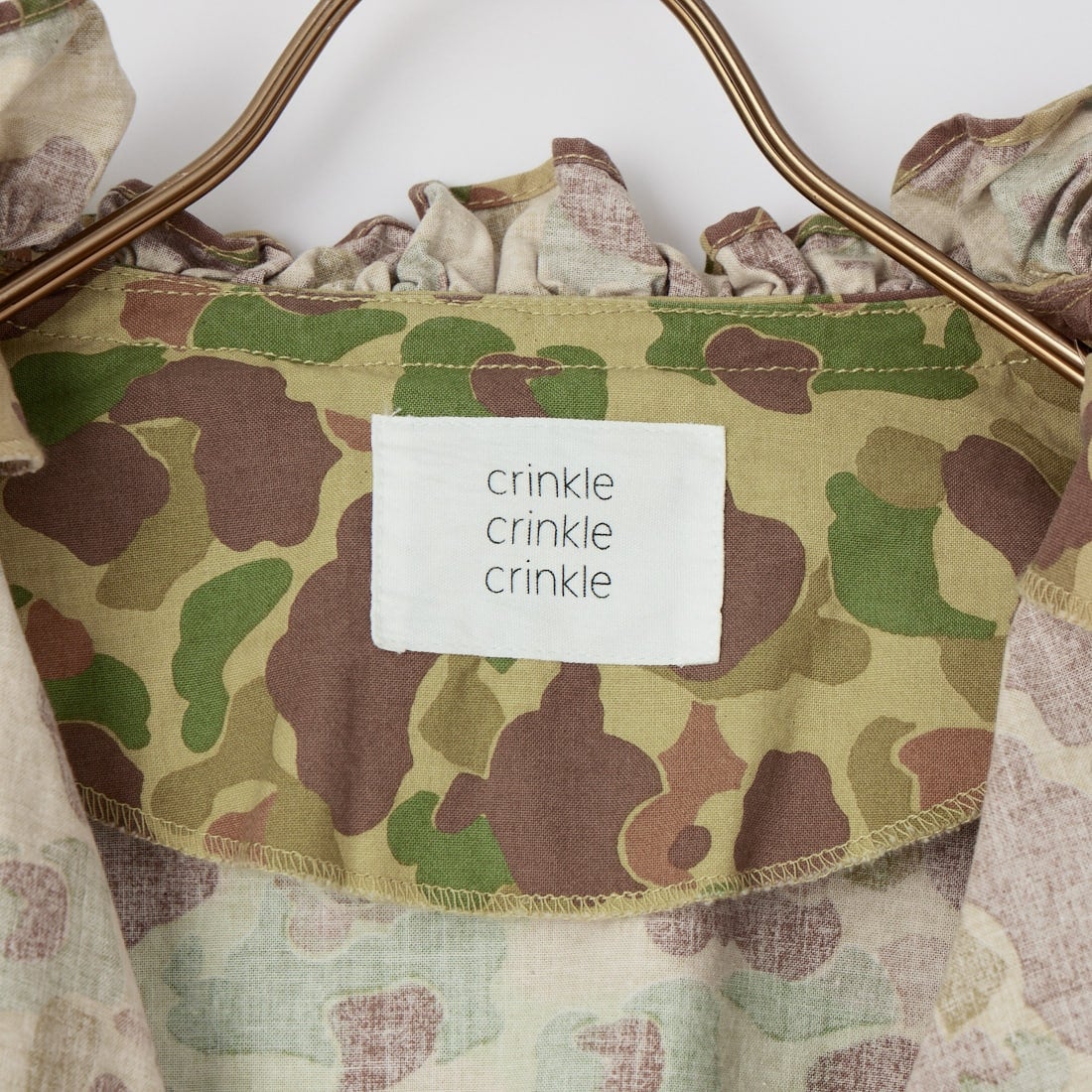 crinkle crinkle crinkle [クリンクル クリンクル クリンクル] フリルカラーカモジャケット [CC-5004] KHAKI