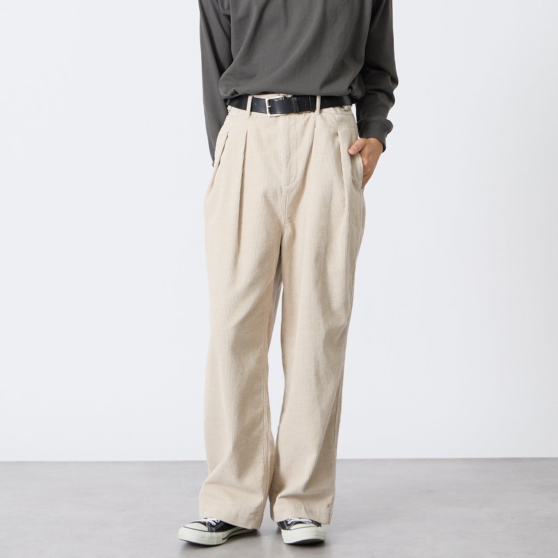 BEIGE&&モデル身長：175cm 着用サイズ：2&&