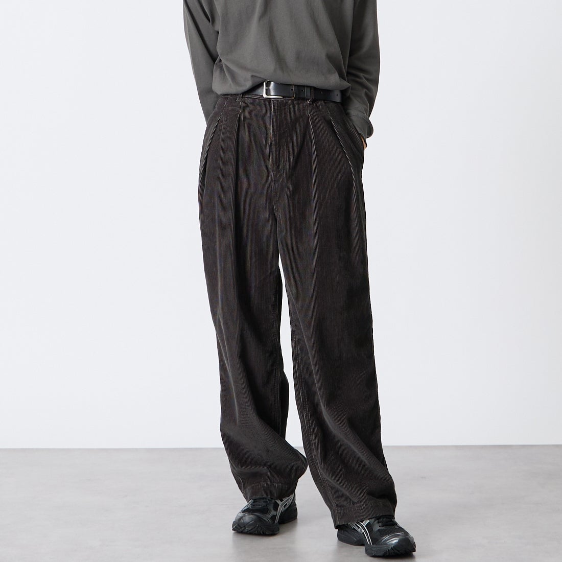 CHARCOAL&&モデル身長：175cm 着用サイズ：2&&