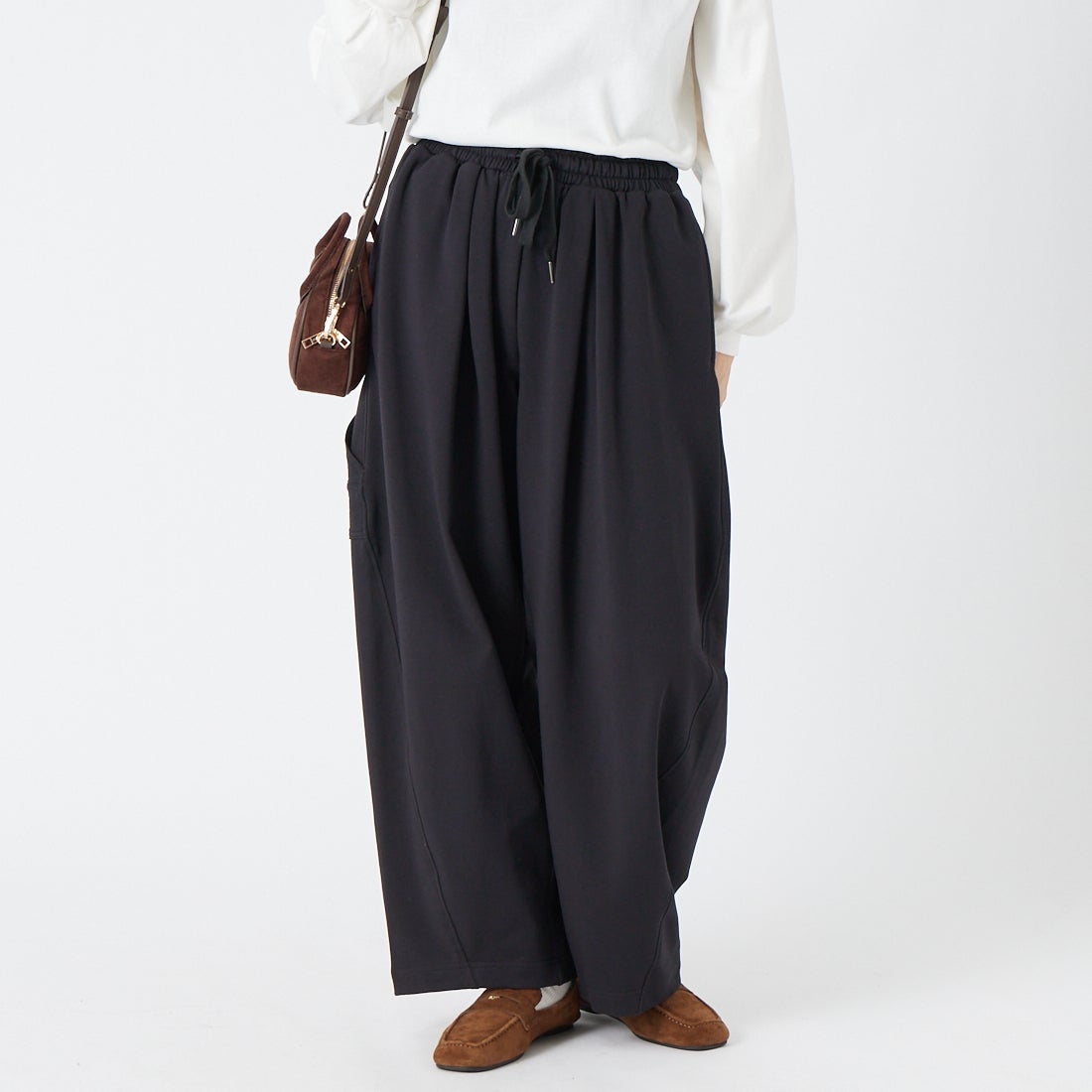 004 ﾌﾞﾗｯｸ&&モデル身長：162cm 着用サイズ：F&&